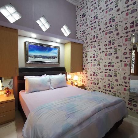 יוגיאקרטה Nariska Suite Homestay מראה חיצוני תמונה