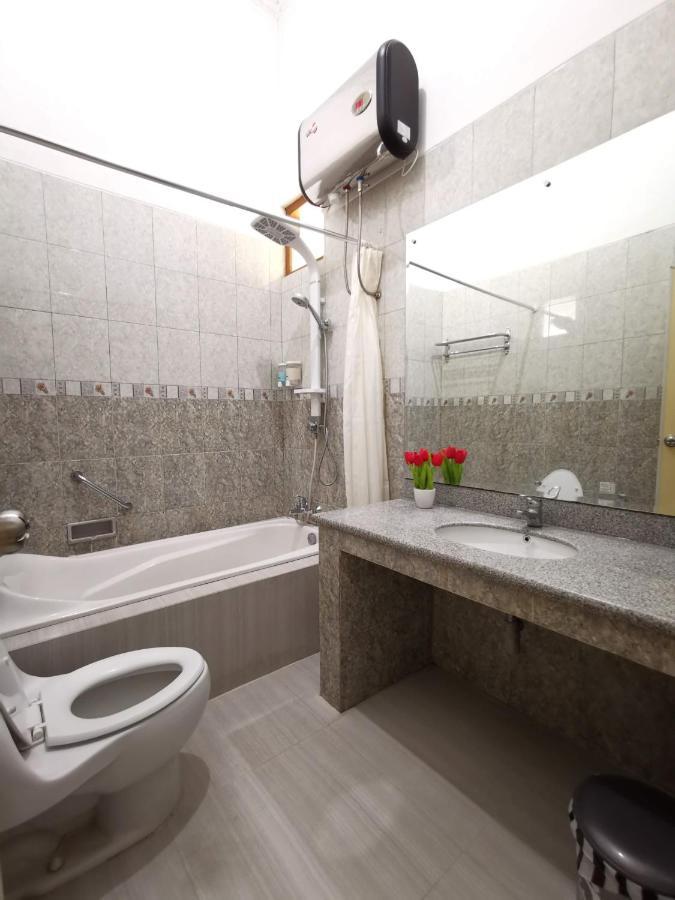 יוגיאקרטה Nariska Suite Homestay מראה חיצוני תמונה