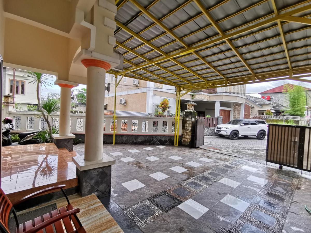 יוגיאקרטה Nariska Suite Homestay מראה חיצוני תמונה
