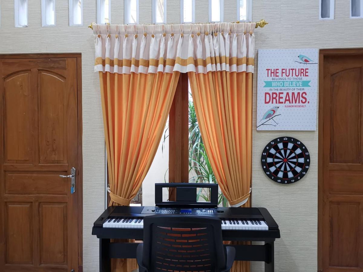 יוגיאקרטה Nariska Suite Homestay מראה חיצוני תמונה